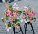 Tombstone decoration with apricot rose and autumn calla - composition + bouquet