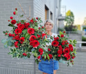 Décoration de pierre tombale avec des roses rouges - Composition + bouquet