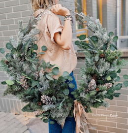 Asymmetrical Christmas wreath - 80 cm