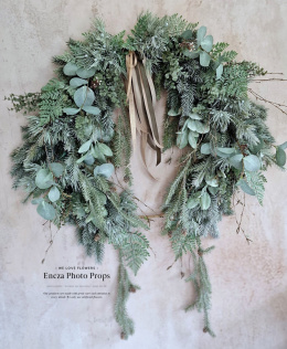 Asymmetrical Christmas wreath - 70 cm