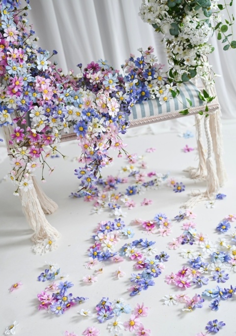 Warszawianka - płatki kwiatów